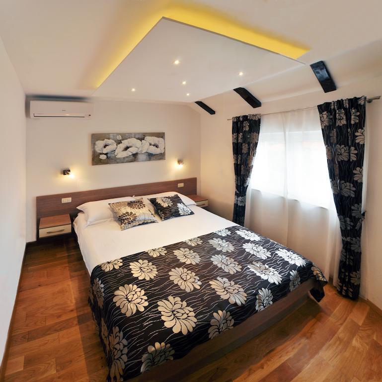 Deluxe Apartments & Rooms Sarella Split Eksteriør bilde