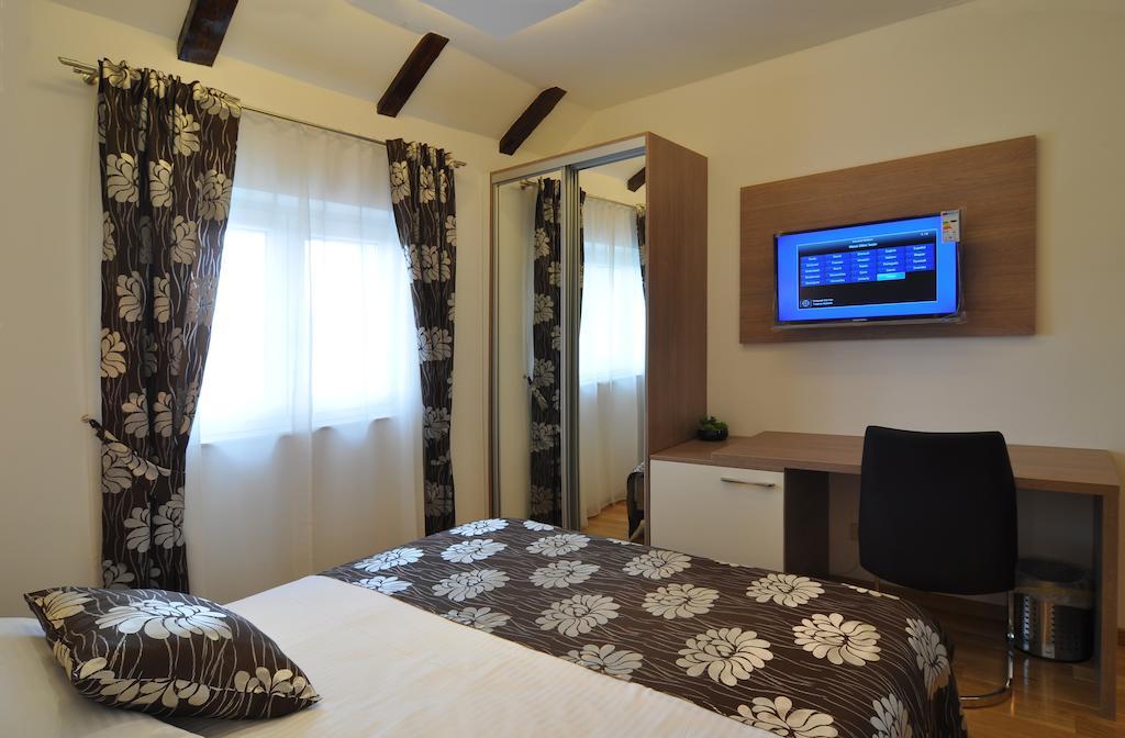 Deluxe Apartments & Rooms Sarella Split Eksteriør bilde